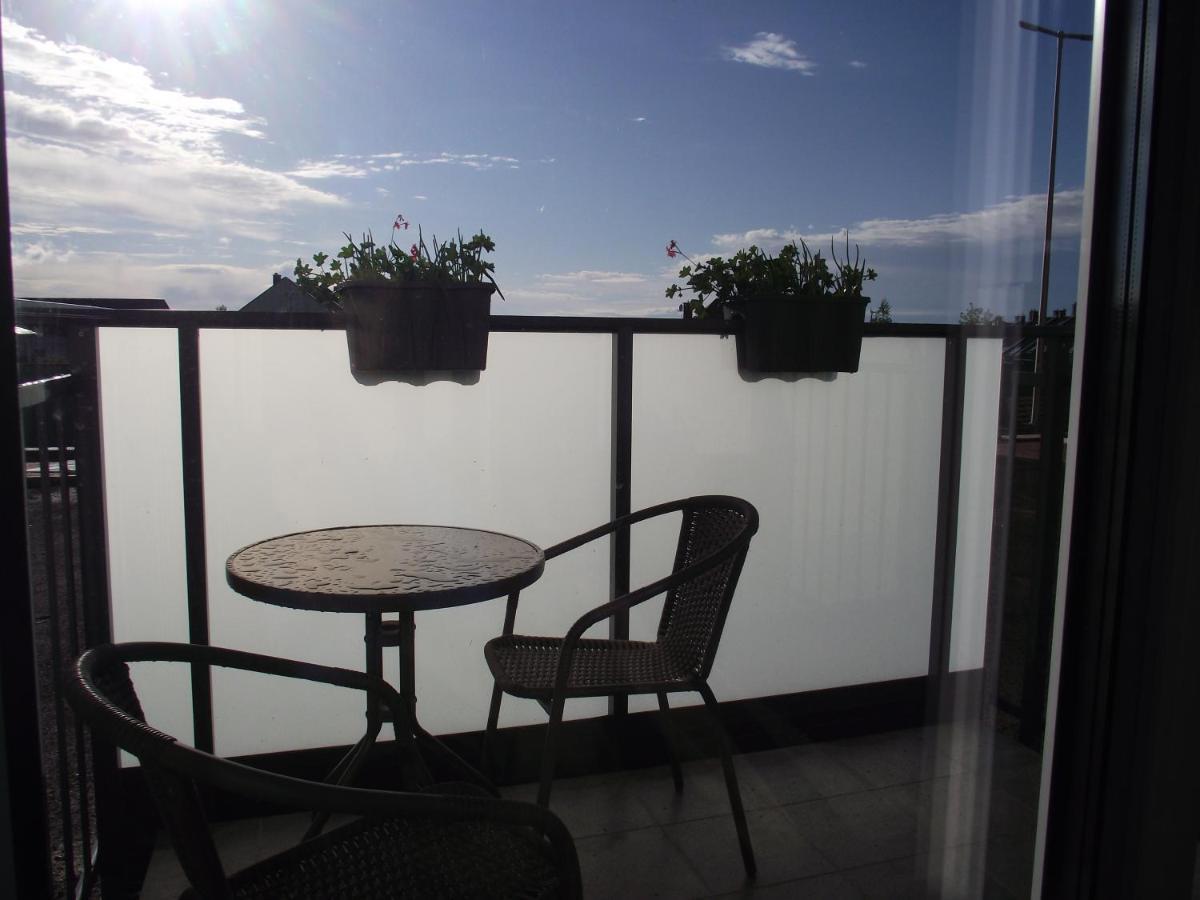 Apartament Holenderski Z Prywatnym Miejscem Postojowym W Garazu Κοστζαλίν Εξωτερικό φωτογραφία